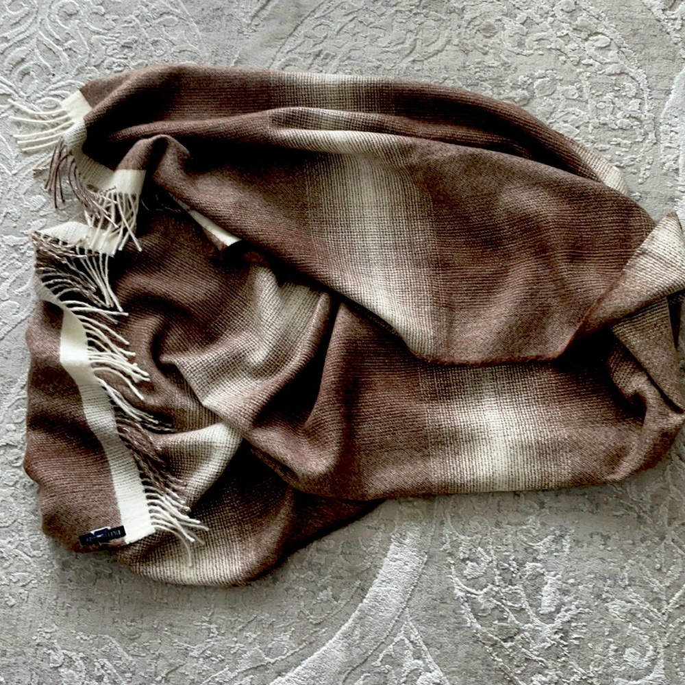 Eileen Fisher alpaca scarf in tan/beige
